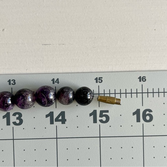 Vintage Graduated Purple Amethyst Beaded 15” Long Necklace with Barrel Clasp - Picture 14 of 15